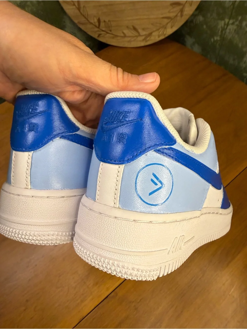 Nike Air Force 1 Size 7.5 DD8959-100
